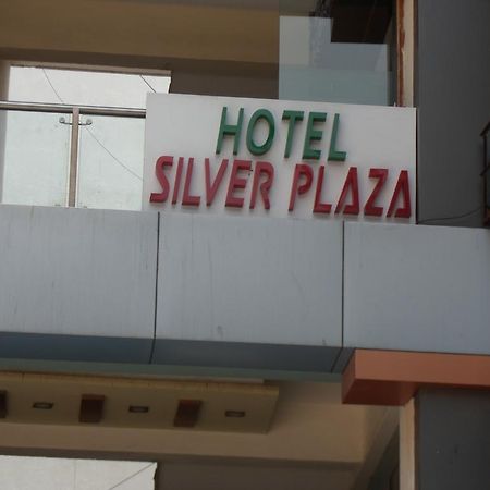 Hotel Silver Plaza Ahmedabad Ngoại thất bức ảnh