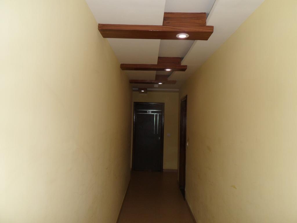 Hotel Silver Plaza Ahmedabad Ngoại thất bức ảnh
